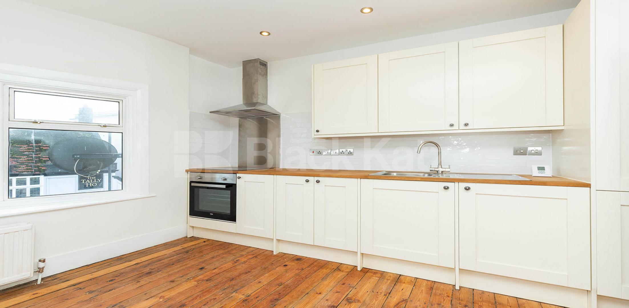 			3 Bedroom, 2 bath, 1 reception Apartment			 Ballards Lane, FINCHLEY CENTRAL N3